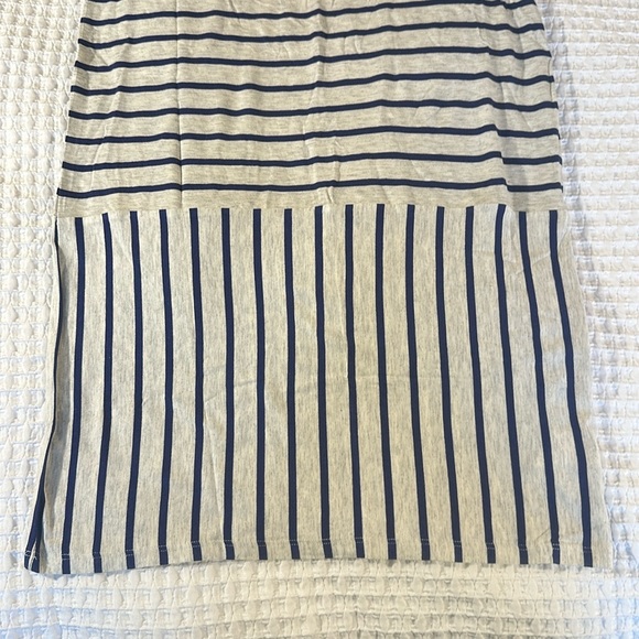 LuLaRoe Women’s Julia Dress/Size: Medium/Color: Gray-Navy Blue Striped (NWT) - Picture 5 of 10